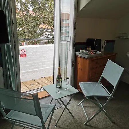 The Beaches Bed and Breakfast 3*