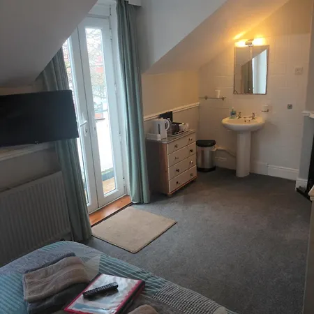 The Beaches Bed & Breakfast Scarborough