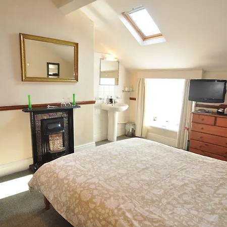 The Beaches Bed & Breakfast Scarborough