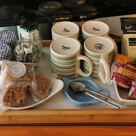 The Beaches Bed & Breakfast 3*