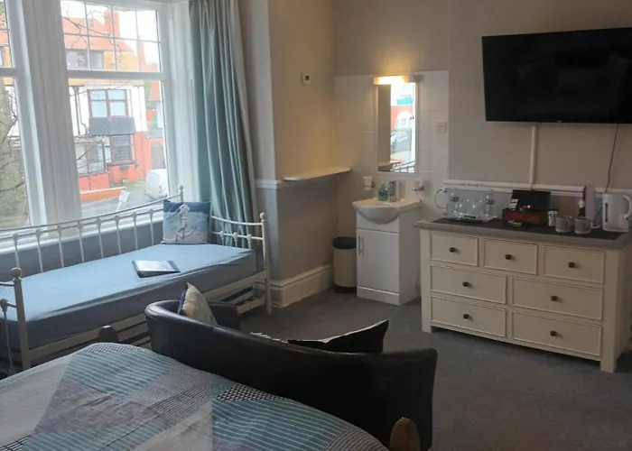 The Beaches 3* Scarborough