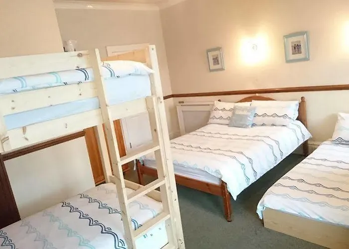 The Beaches 3* Scarborough