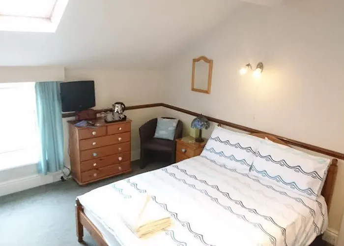 The Beaches 3* Scarborough