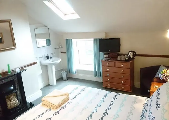 The Beaches 3* Scarborough